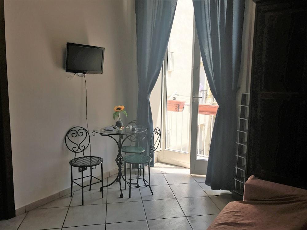 נאפולי B&B Art Suite Principe Umberto מראה חיצוני תמונה