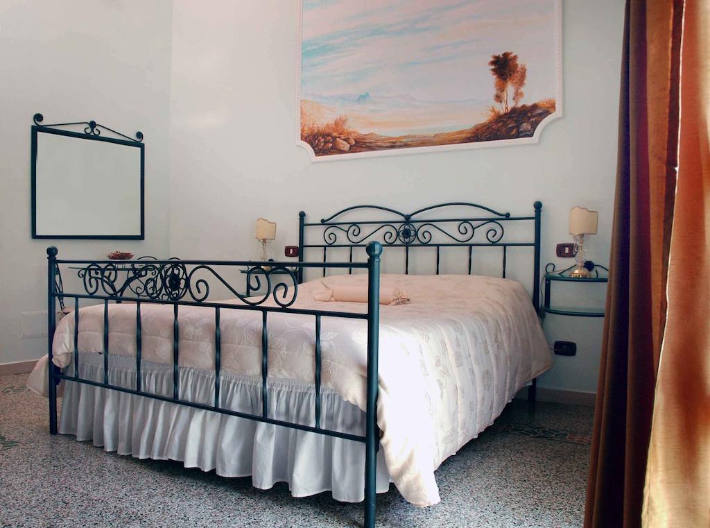 נאפולי B&B Art Suite Principe Umberto מראה חיצוני תמונה