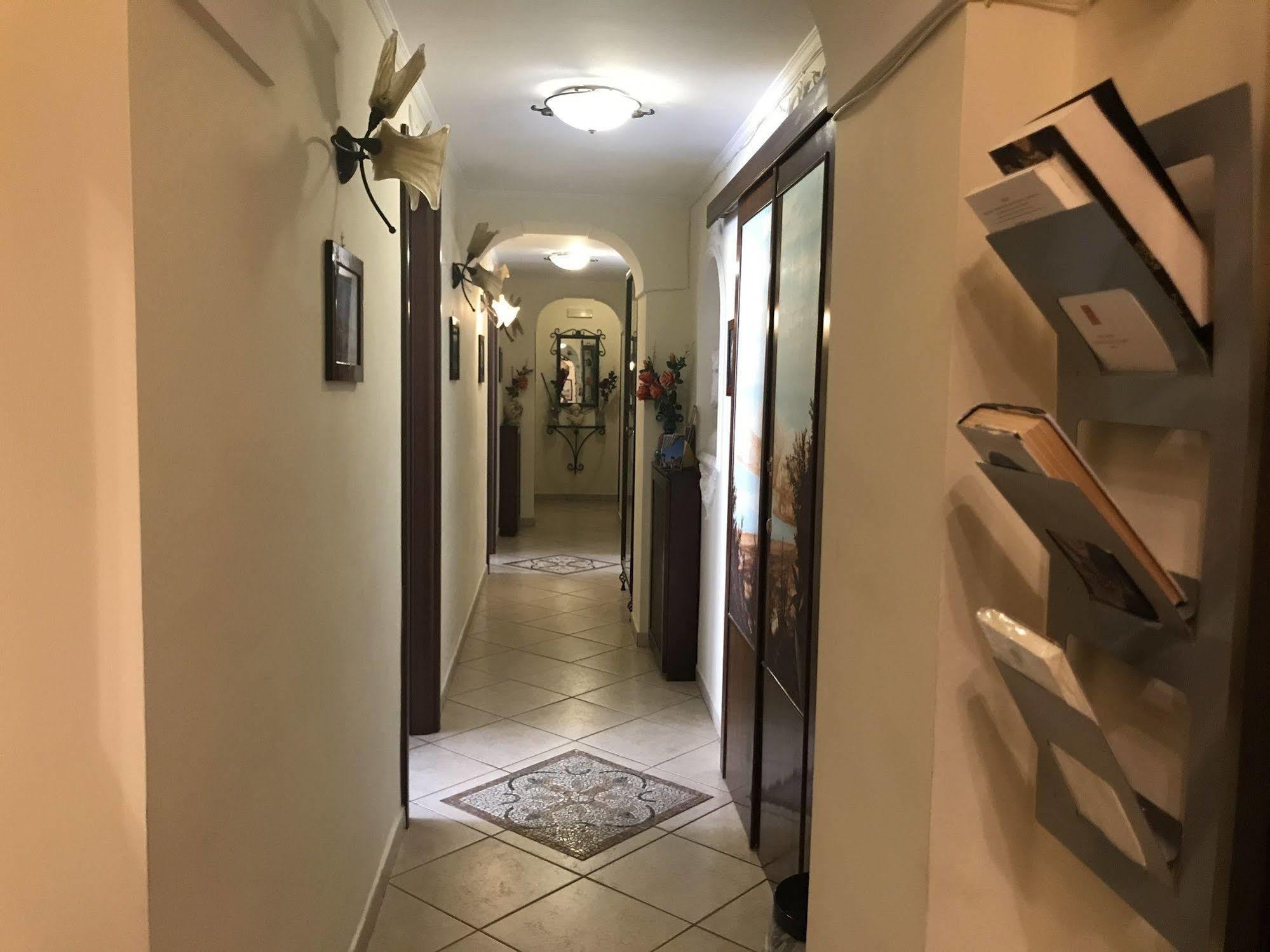 נאפולי B&B Art Suite Principe Umberto מראה חיצוני תמונה